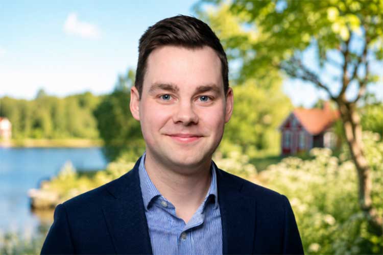 Elias Alvebro